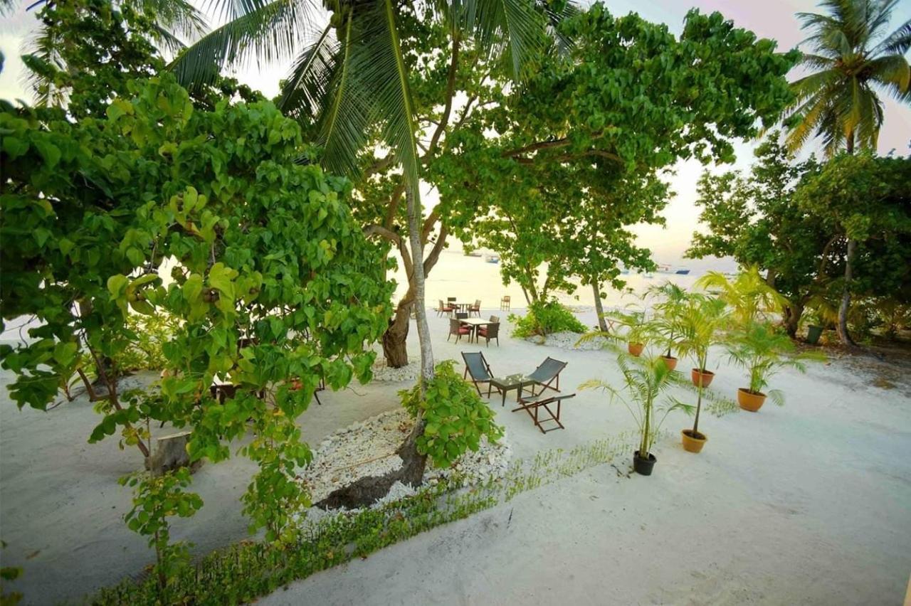 Sunset Beach View Dhangethi Bagian luar foto