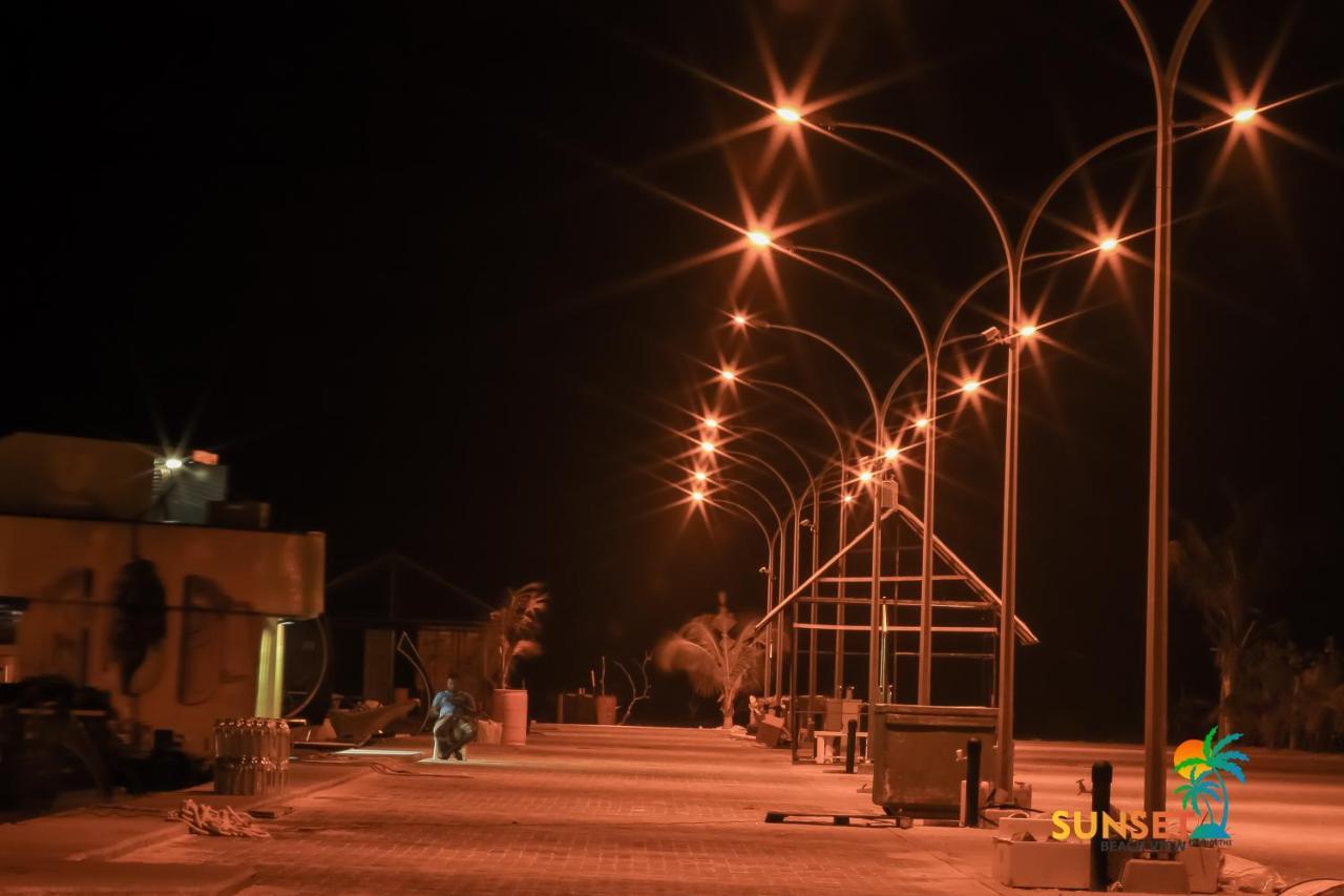 Sunset Beach View Dhangethi Bagian luar foto