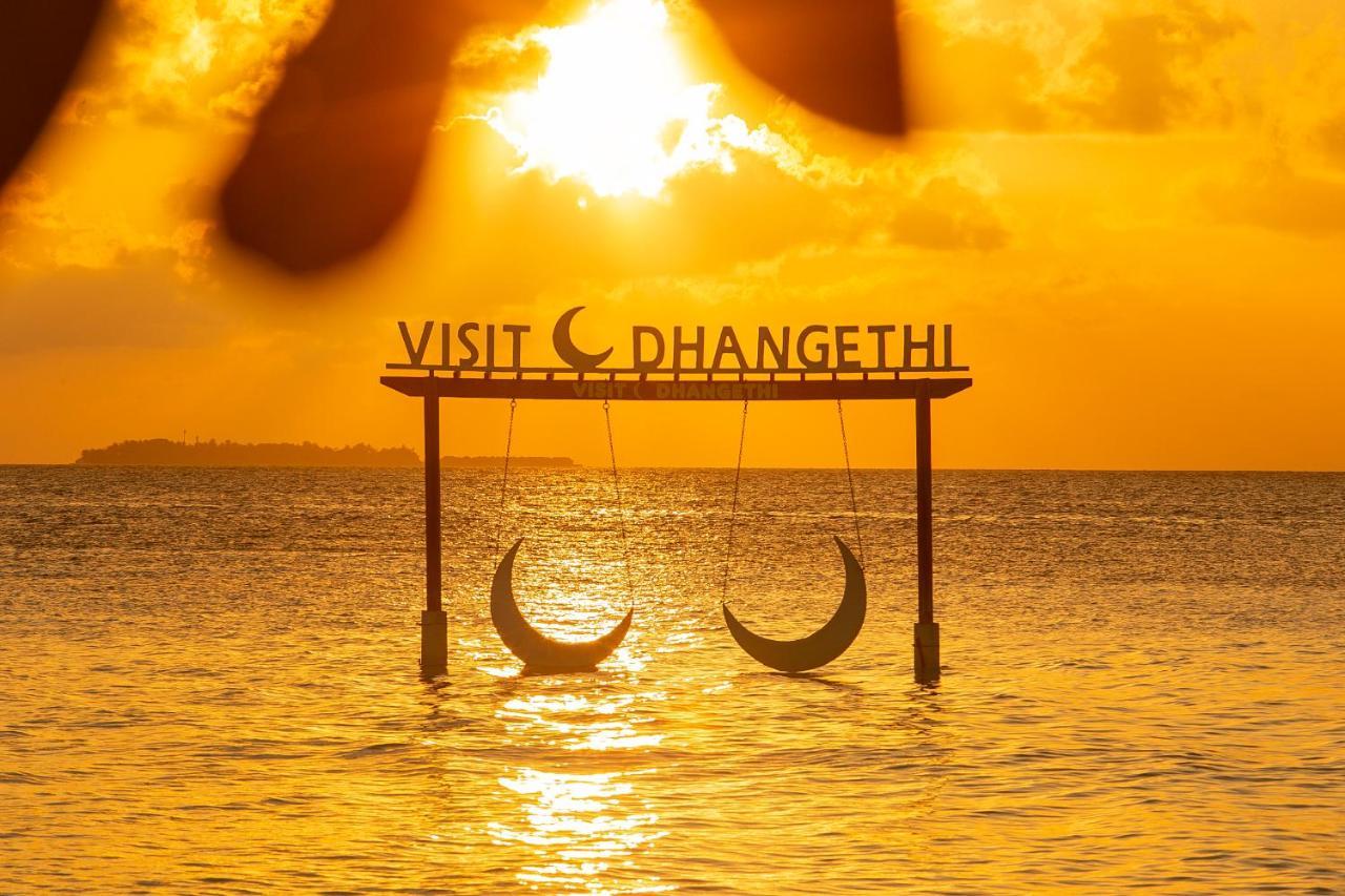 Sunset Beach View Dhangethi Bagian luar foto