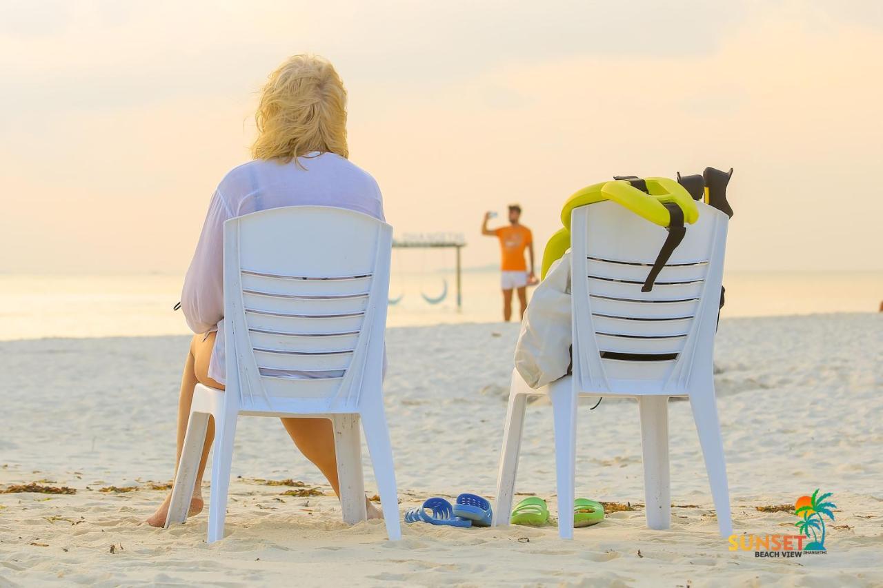 Sunset Beach View Dhangethi Bagian luar foto